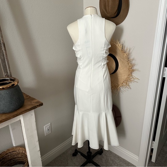 NEW with Tags. Halston Heritage White Dress. Size 6 - Picture 9 of 14